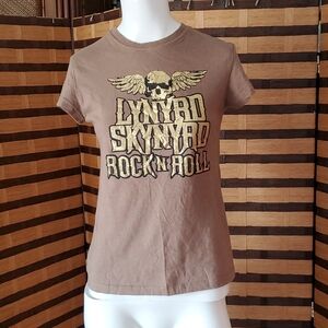 Leonard skinner tshirt